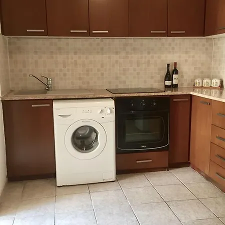 Sea View Apartment *