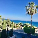 Sea View *