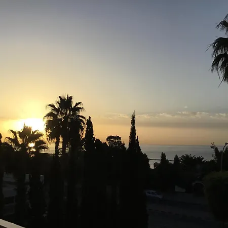 Sea View Apartament *